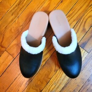 Minimilist Cold Weather Clogs Black Size 8.5 EUC